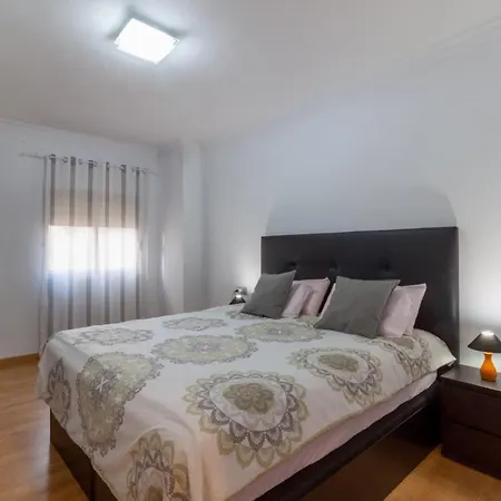 Апартаменты Spacious In A Residential Area *