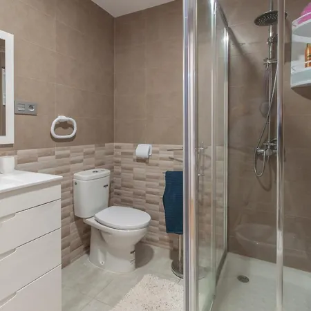Spacious In A Residential Area Апартаменты *