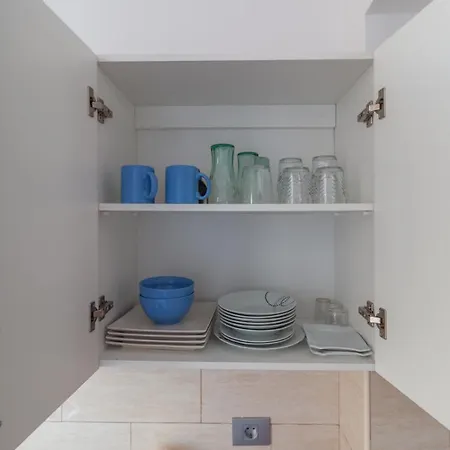 Spacious In A Residential Area Апартаменты