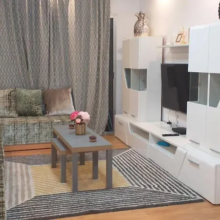 Апартаменты Spacious In A Residential Area *